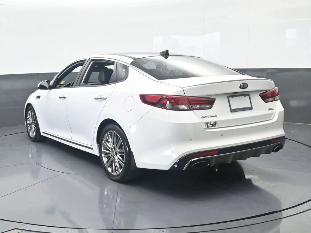 Used 2016 Snow White Pearl Kia SXL image 4