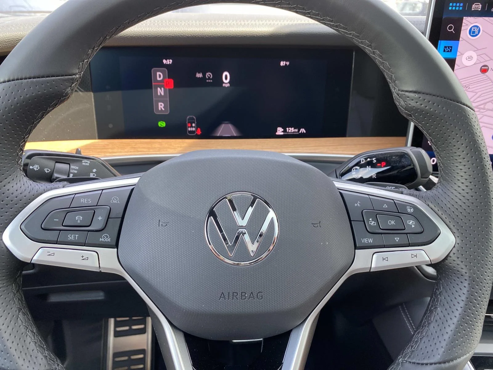 2026 Volkswagen Tiguan SEL R-LINE TURBO - Photo 10