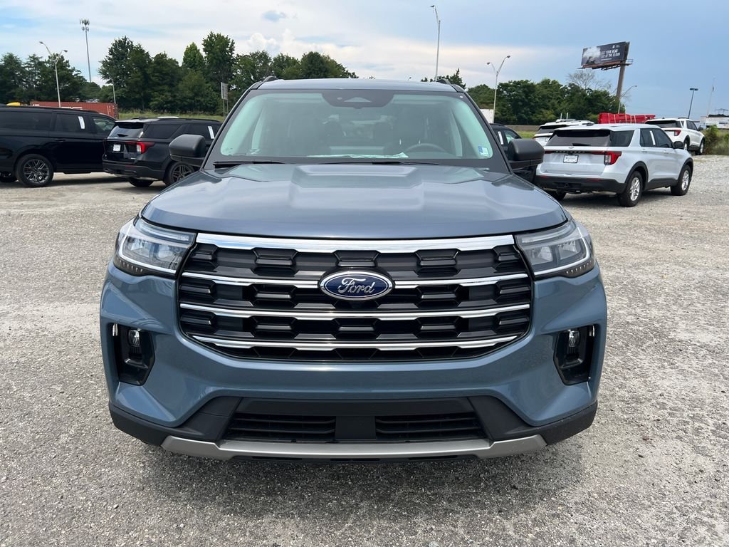 New 2026 Vapor Blue Metallic Ford Active image 2