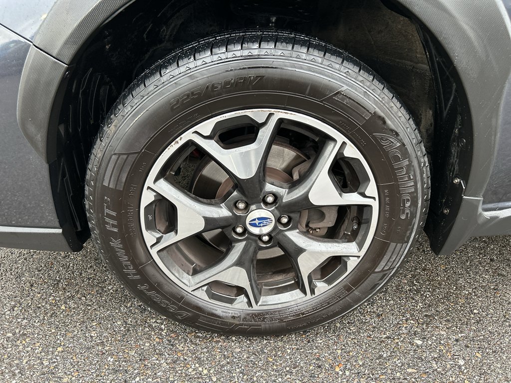 Used 2018 Dark Gray Metallic Subaru Premium image 8