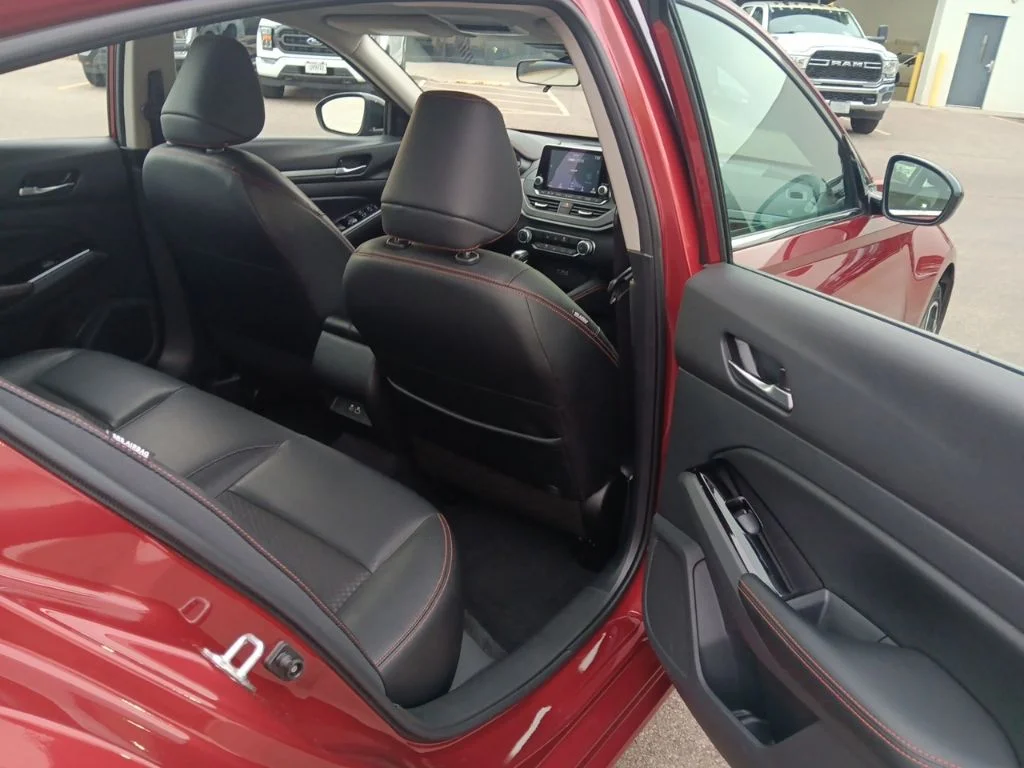 Used 2025 Scarlet Ember Nissan 2.5 SR image 29