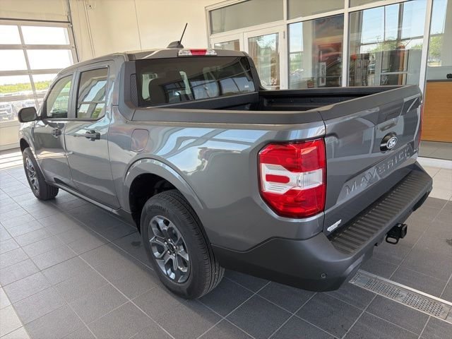 New 2026 Carbonized Gray Metallic Ford XLT image 5