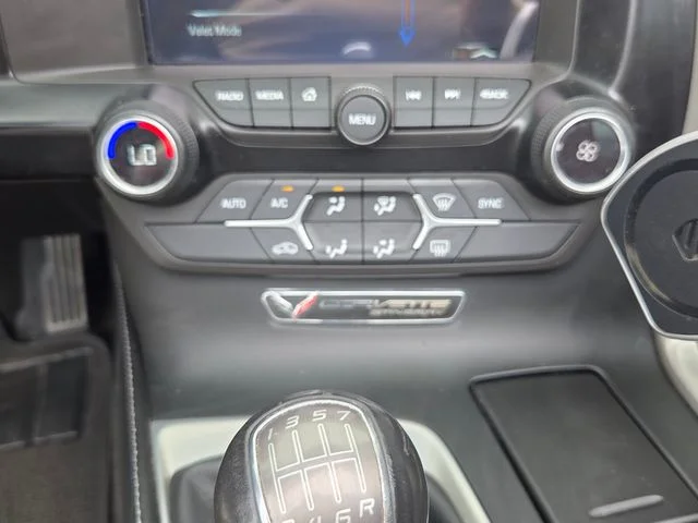 Used 2015 White Chevrolet Stingray image 20