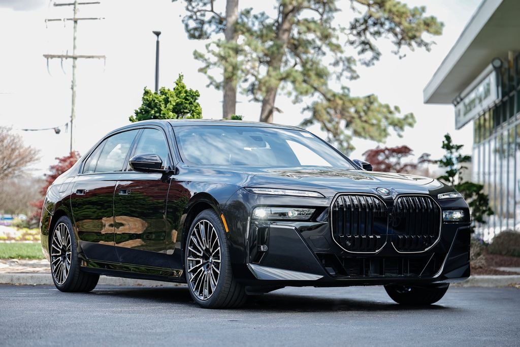 2026 BMW 7 Series 740i Sedan's photo