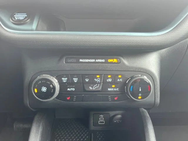 Used 2024 White Ford Badlands image 16