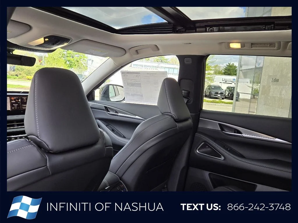 New 2027 RADIANT WHITE INFINITI Luxe AWD image 11