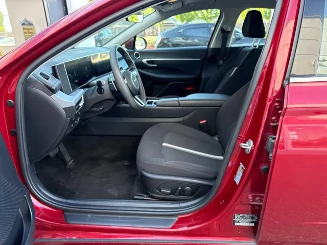 Used 2024 Ultimate red Hyundai SEL image 13