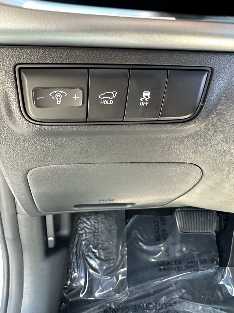 New 2026 White Hyundai SEL AWD image 16
