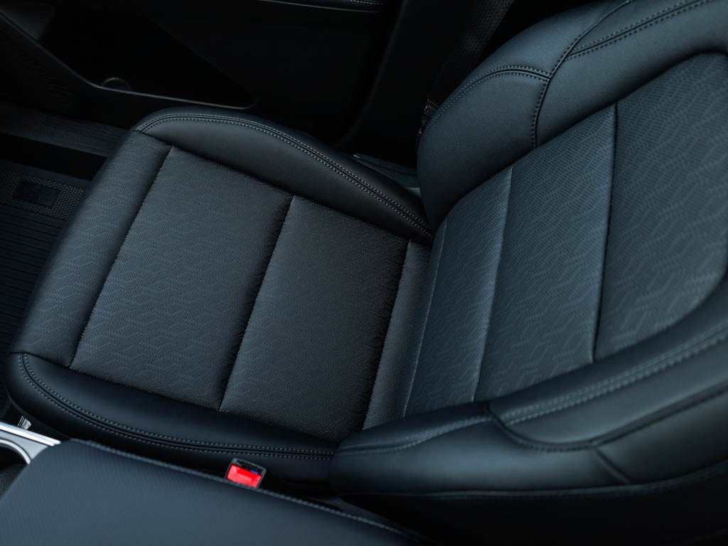 2026 Chevrolet Equinox LT - Photo 25