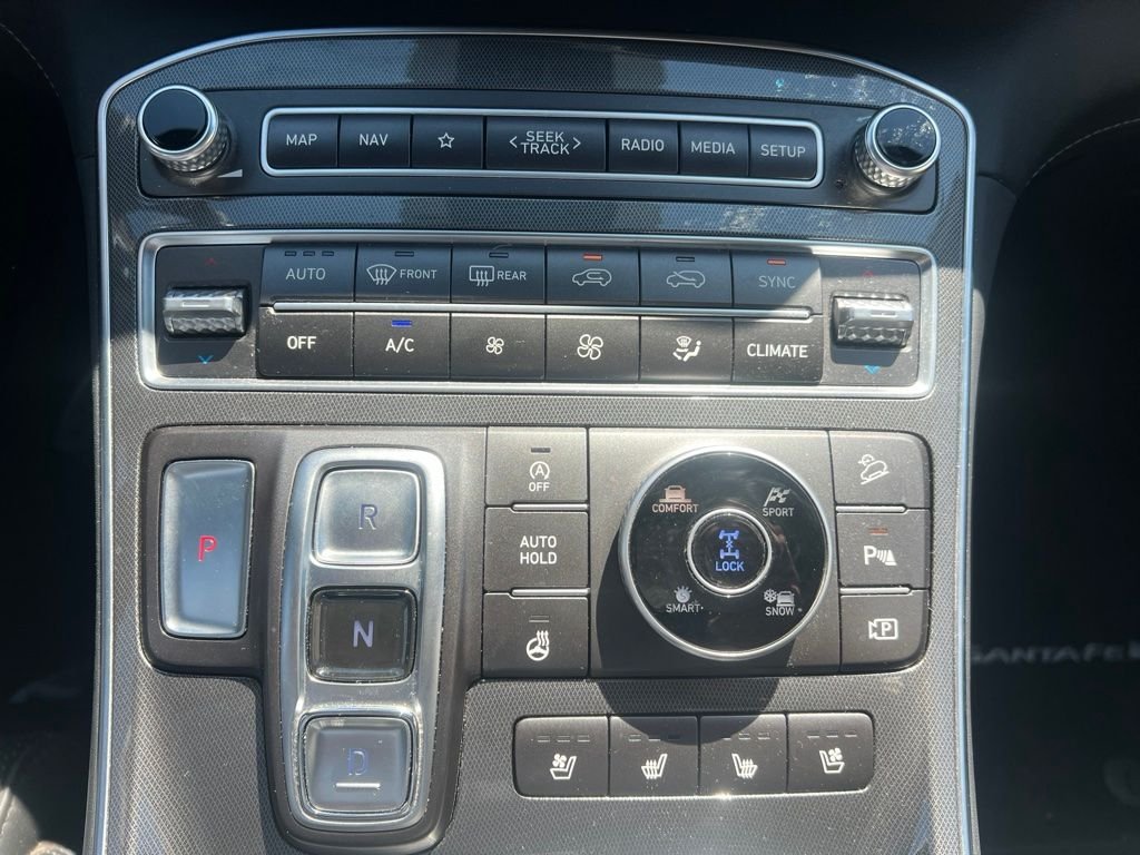 Used 2022 White Hyundai Calligraphy image 12