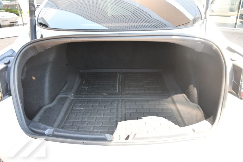Used 2022  Tesla Base Electric image 22
