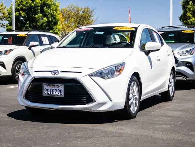 Certified Used 2018 FROST Toyota  image 3