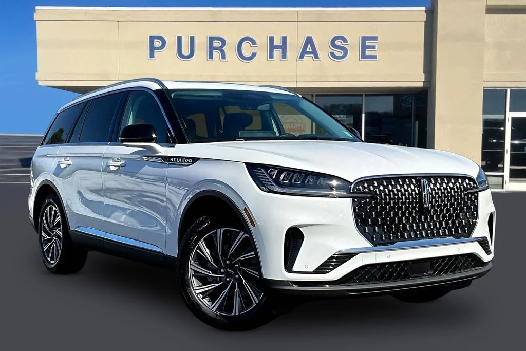 2026 Lincoln Aviator Premiere AWD's photo