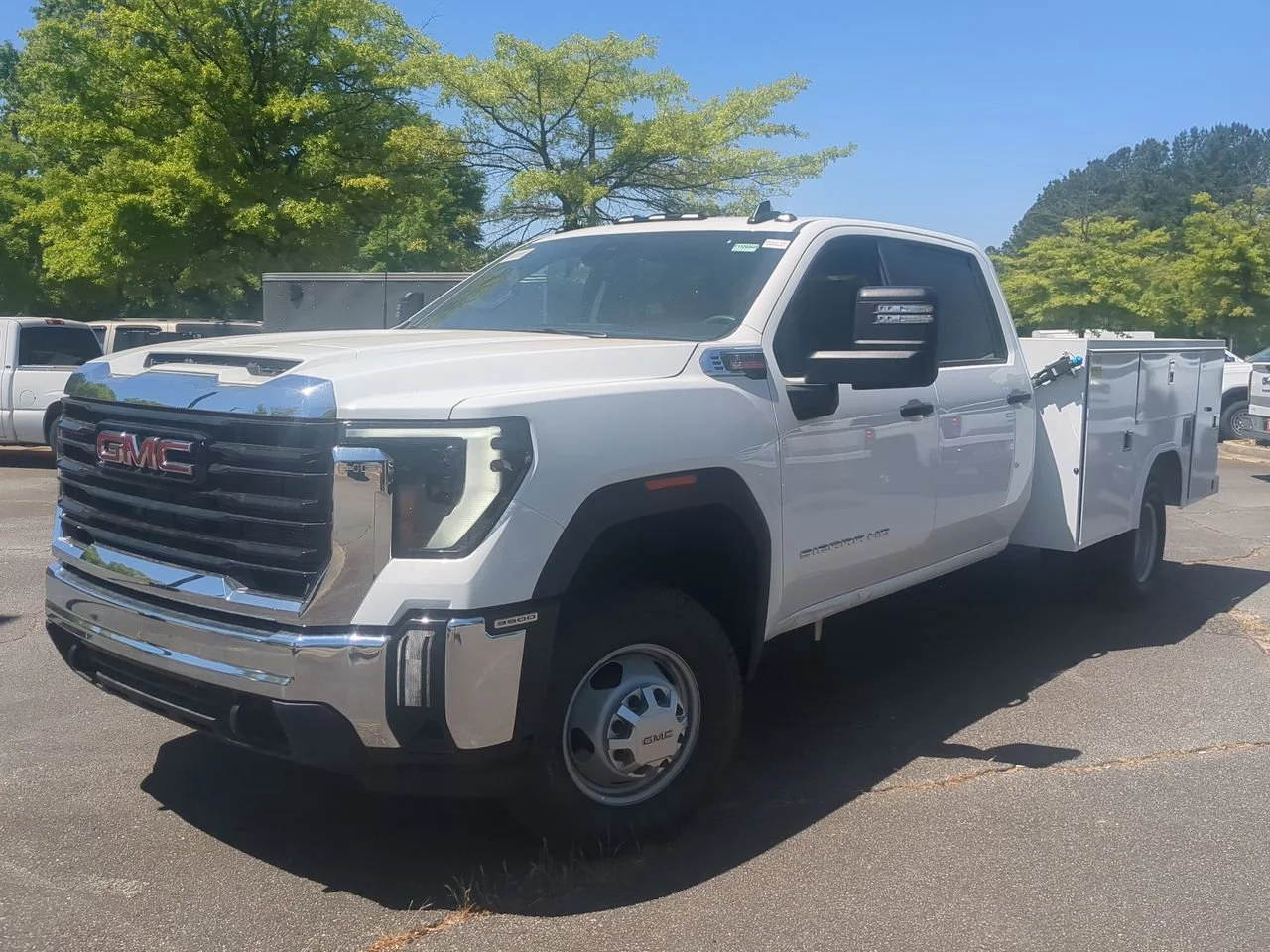 New 2026 Summit White GMC Pro image 1