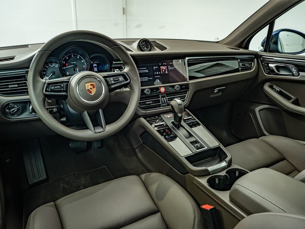 New 2026 Gentian Blue Metallic Porsche  image 4