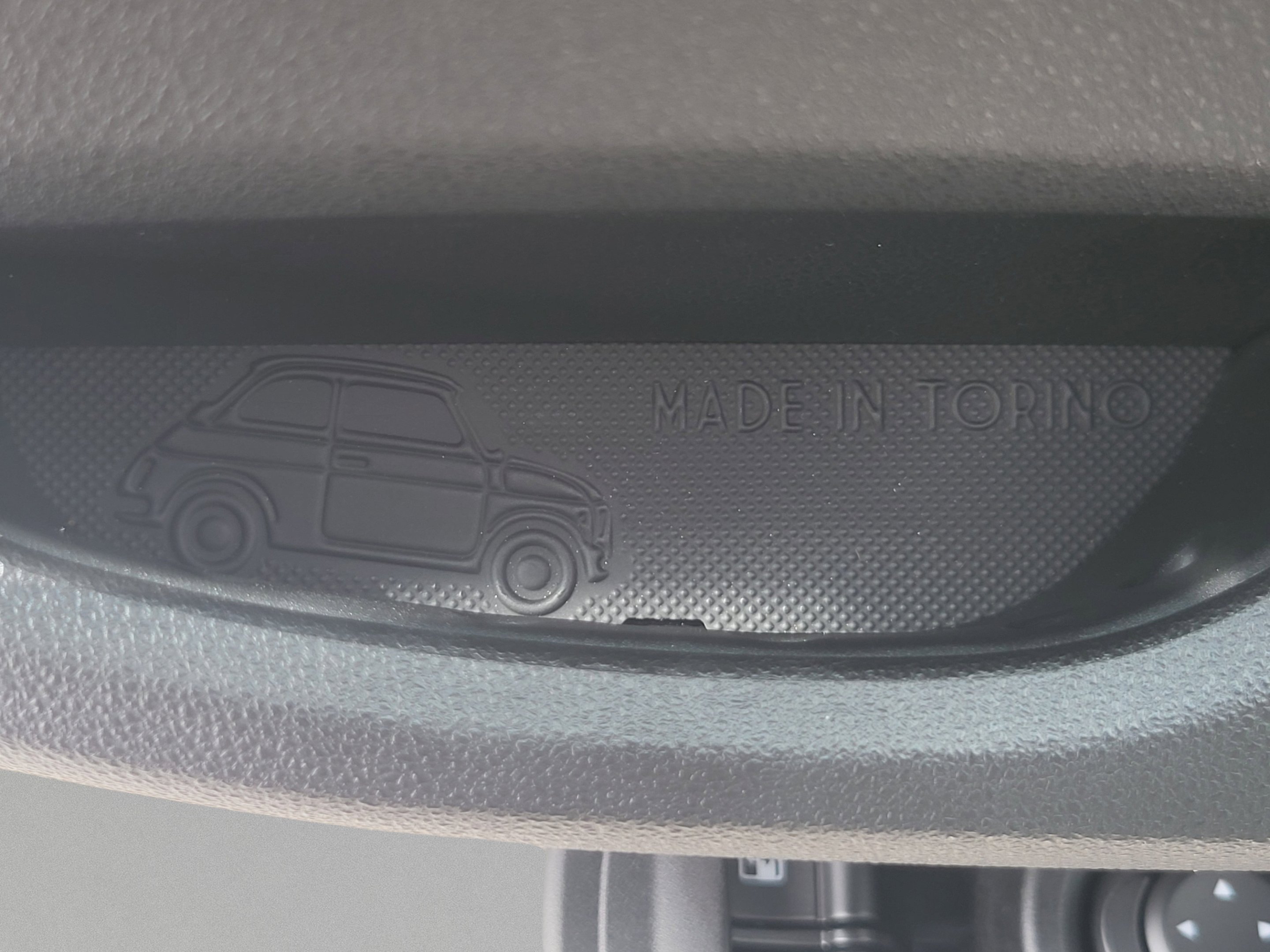 2025 FIAT 500e Base - Photo 29