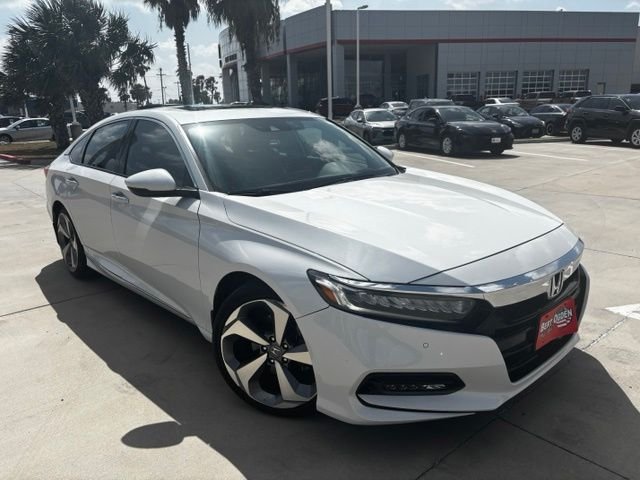 Used 2018  Honda Touring 2.0T image 1
