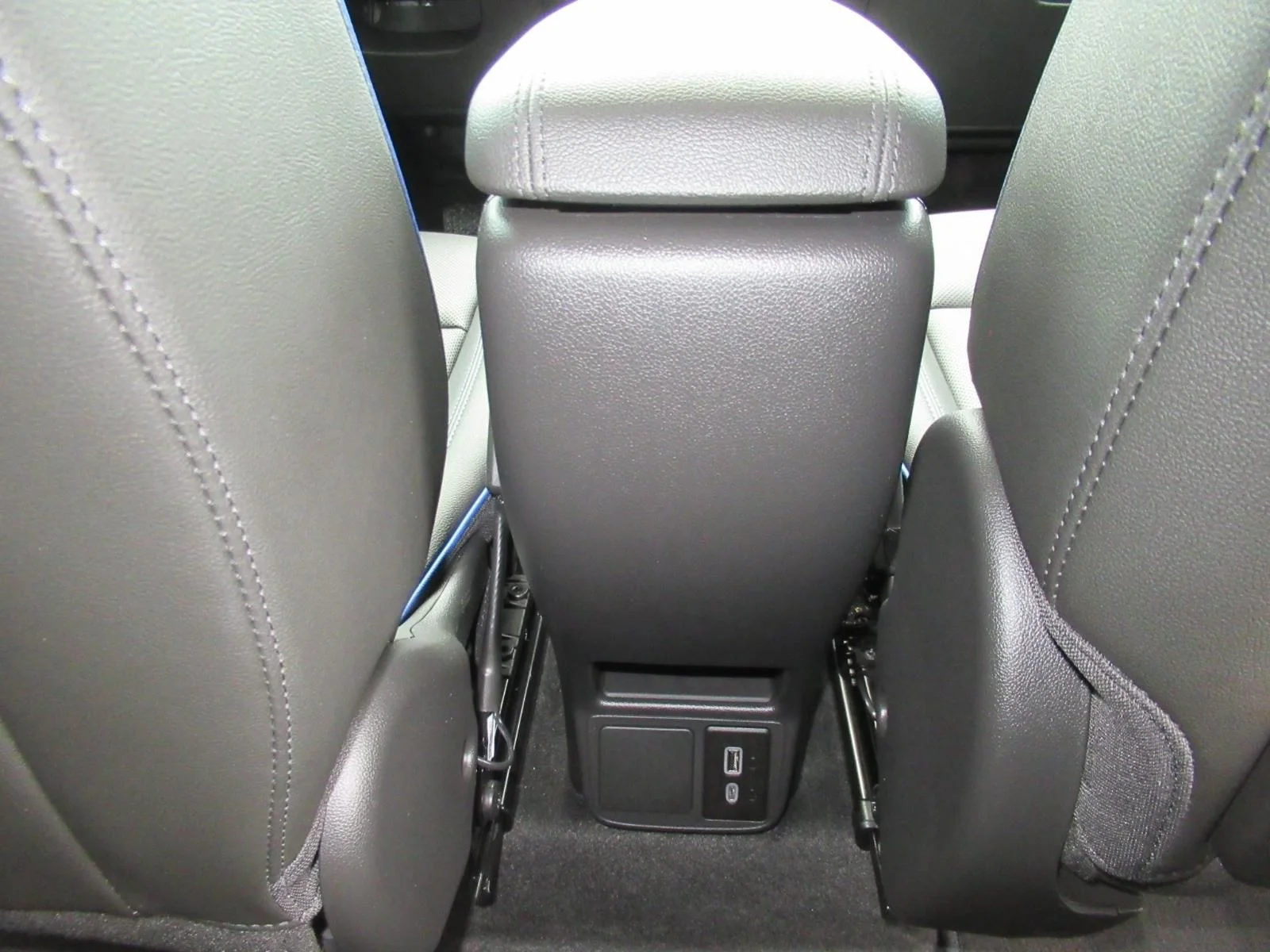 Used 2025 Blue Buick Sport Touring image 36