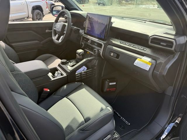 2025 Toyota Tacoma Limited - Photo 16