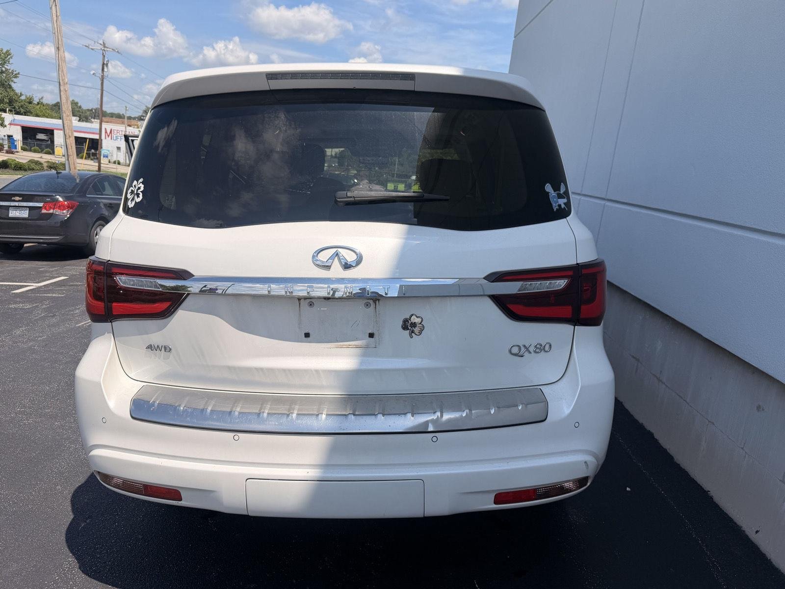 Used 2021 Moonstone White INFINITI LUXE image 7