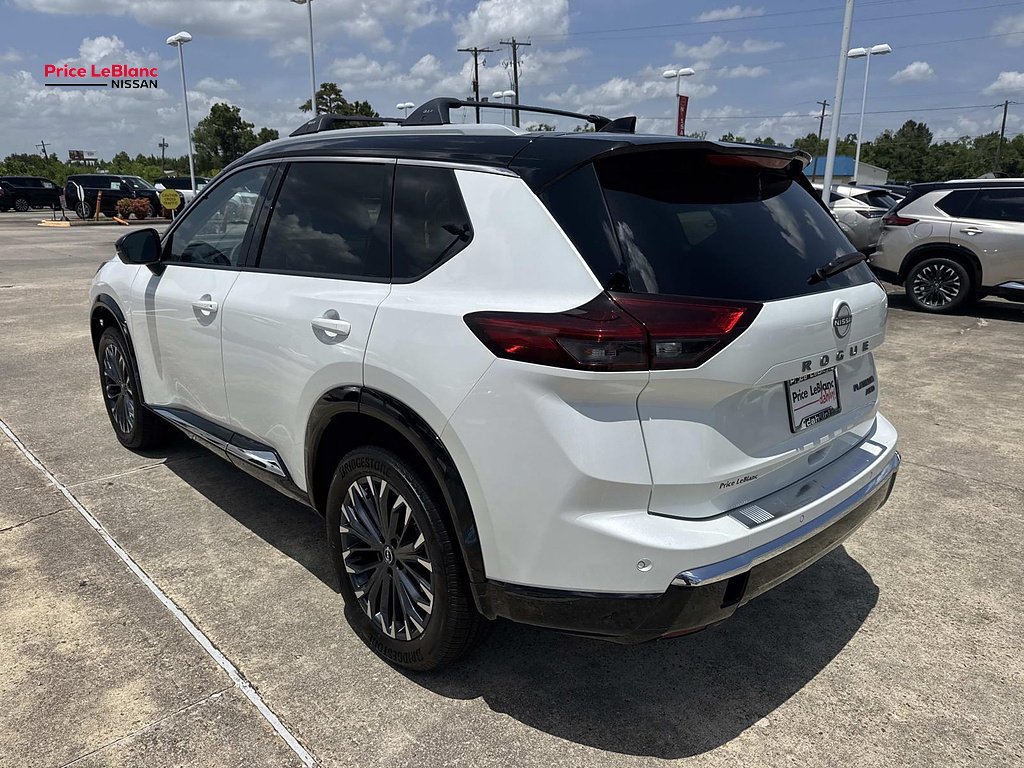 New 2026 Everest White Pearl TriCoat / Super Black Two-tone Nissan Platinum image 5