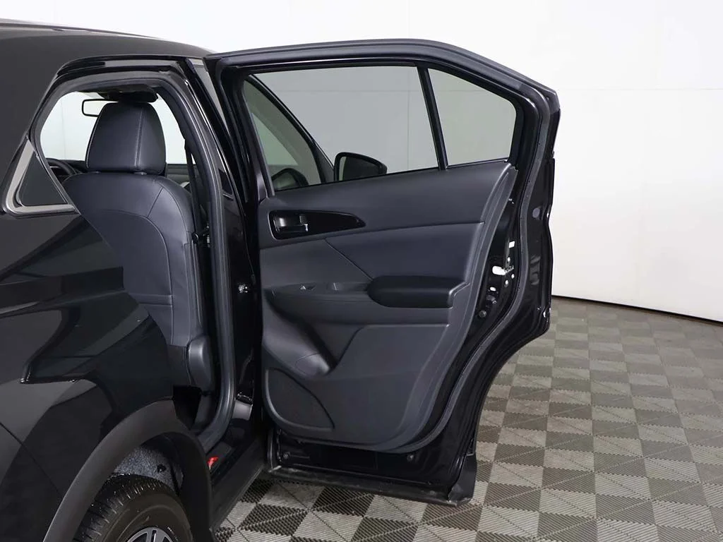 New 2026 Black Mitsubishi SE image 21