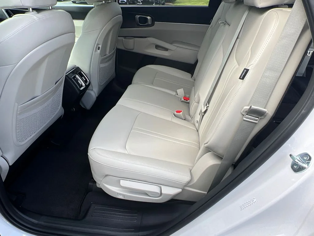 2025 Kia Sorento S - Photo 20