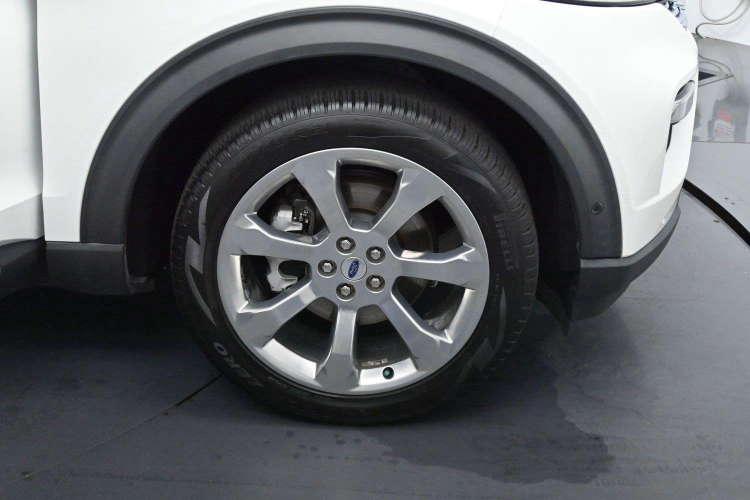 Used 2020 Star White Metallic Tri-Coat Ford Platinum image 37