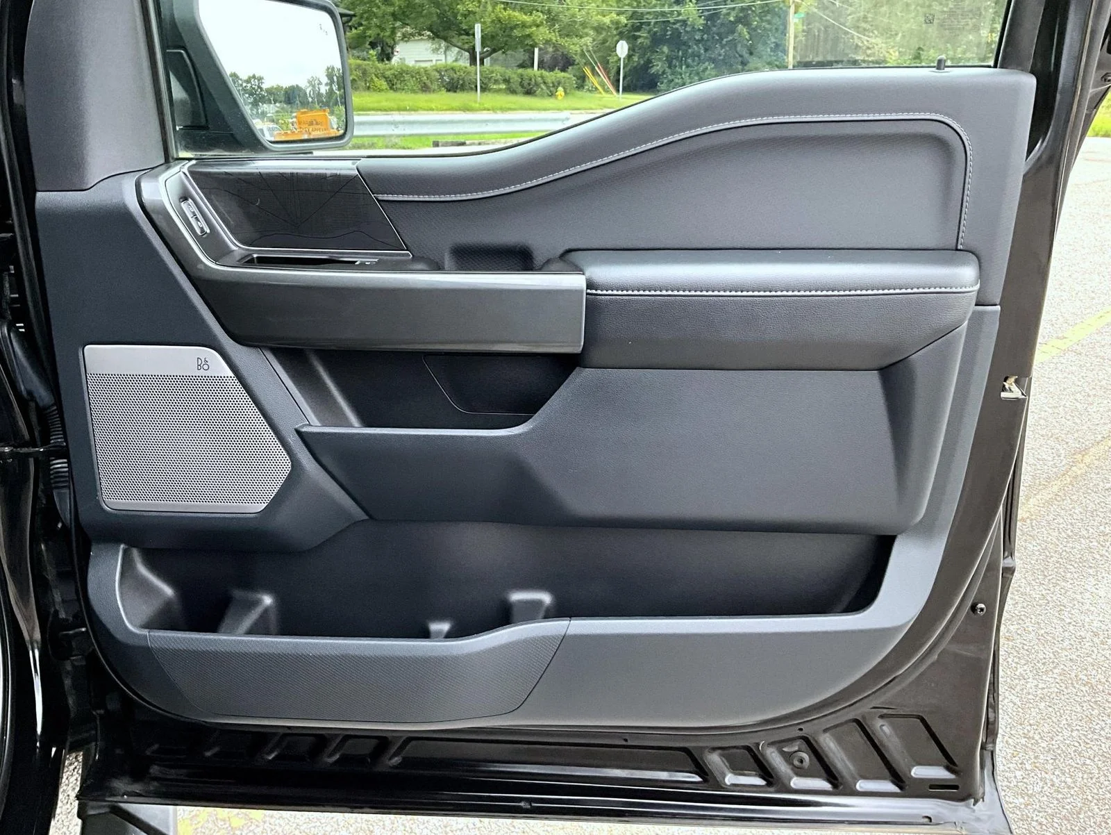 Used 2023 Black Ford XLT image 20