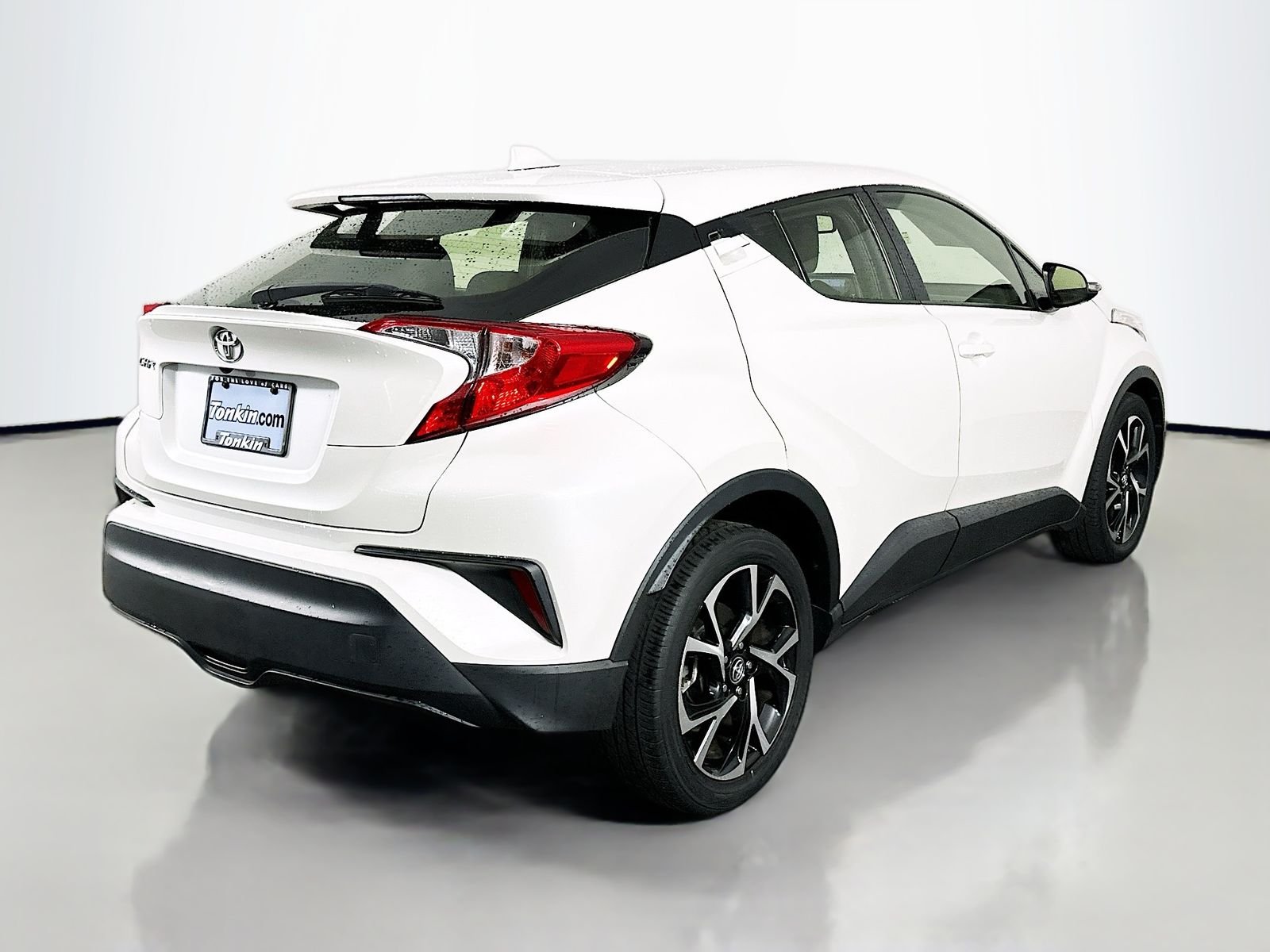 Used 2019 Blizzard Pearl Toyota XLE image 7