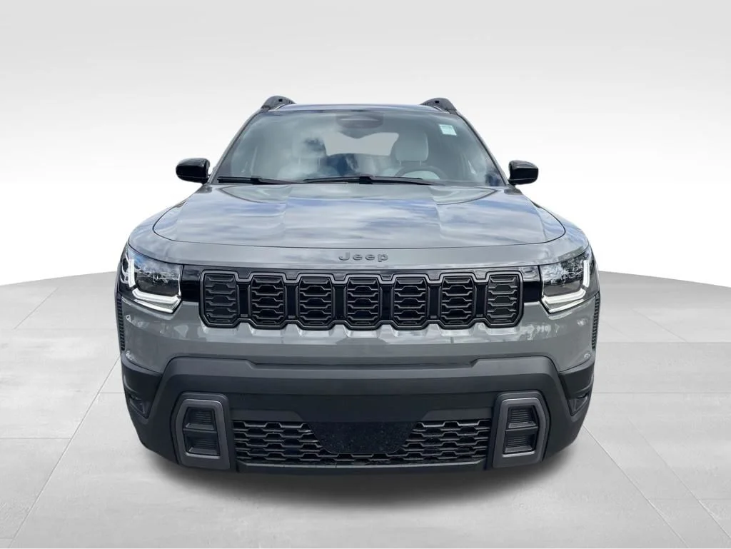 New 2026 Sting-Gray Clear-Coat Exterior Paint Jeep Laredo image 8