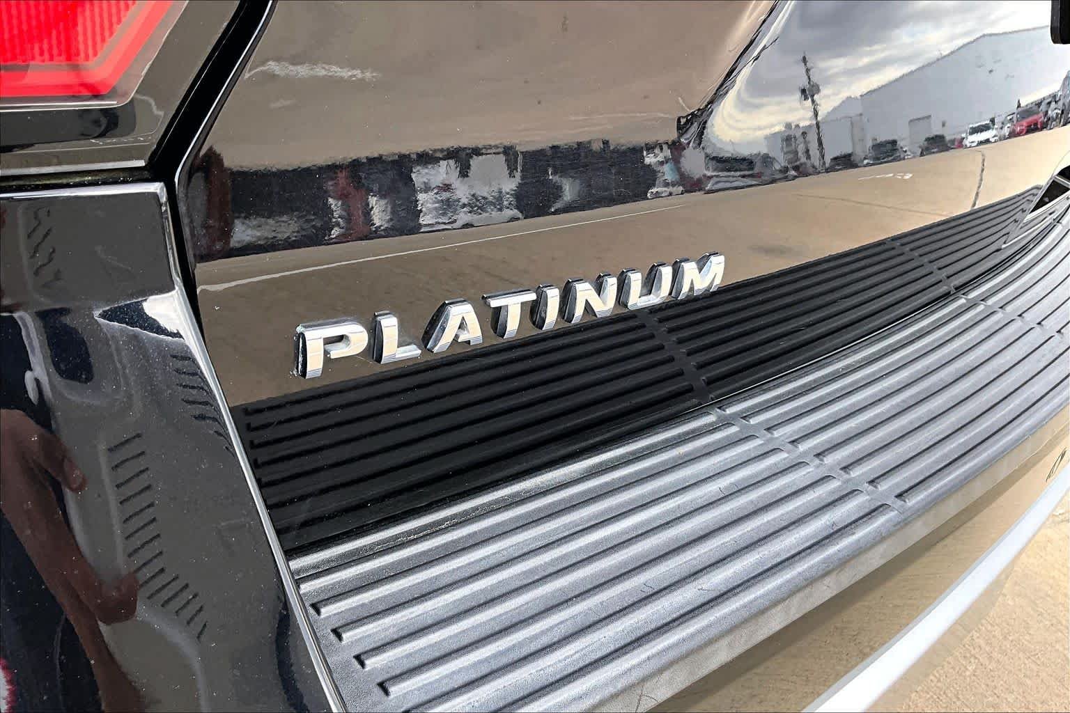 Used 2019 Agate Black Metallic Ford Platinum image 30