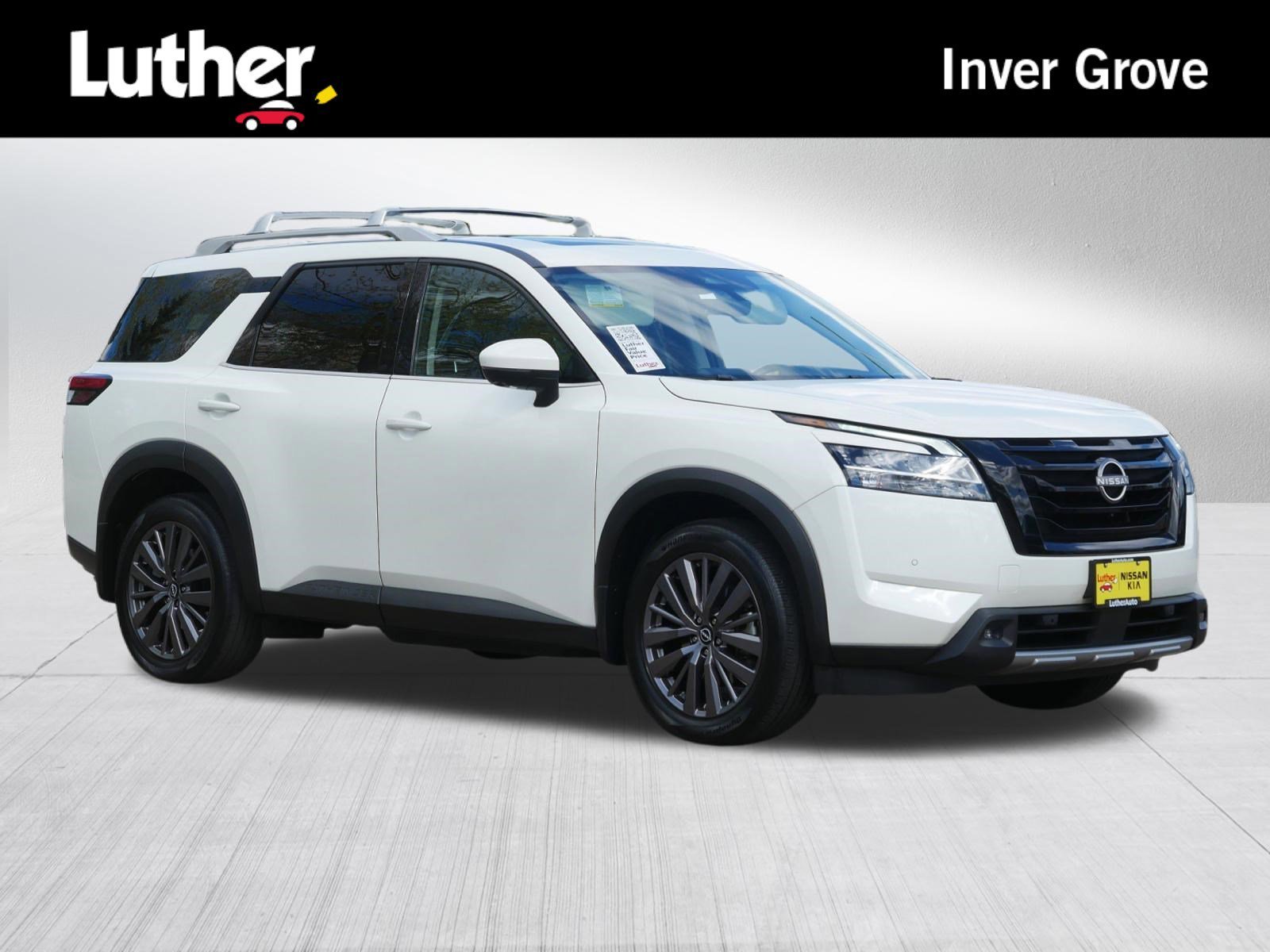 2023 Nissan Pathfinder SL 4WD's photo