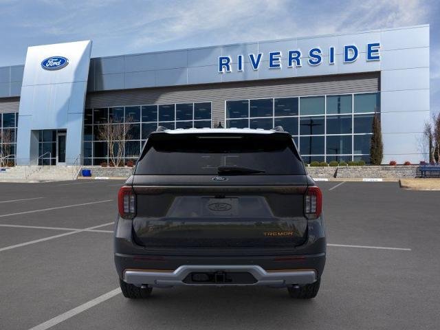 New 2026 Agate Black Metallic Ford Tremor® image 29
