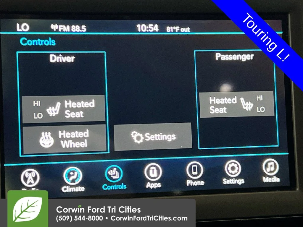 Used 2020 Bright White Clearcoat Chrysler Touring L image 24