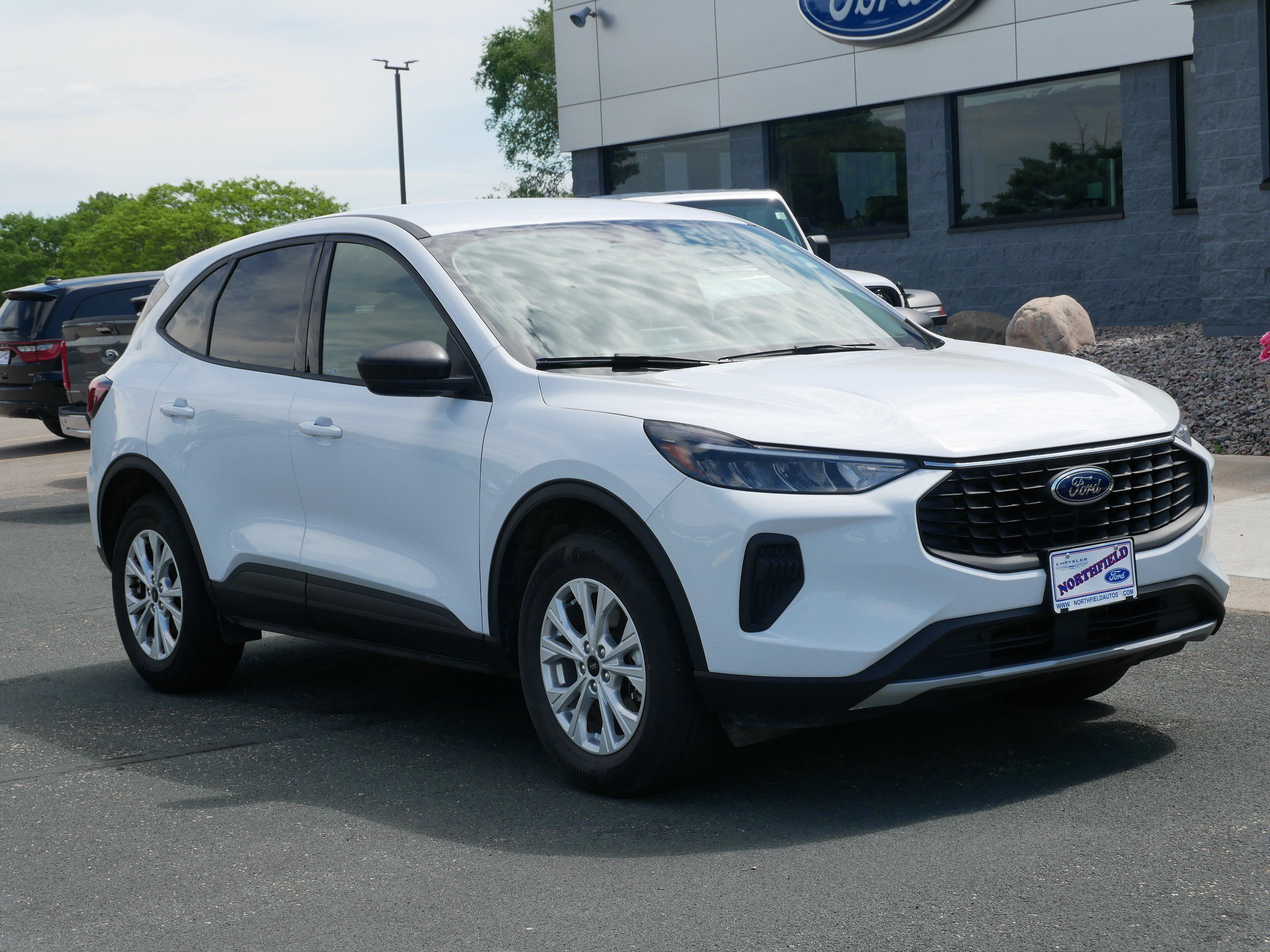 Used 2025 White Ford Active image 2
