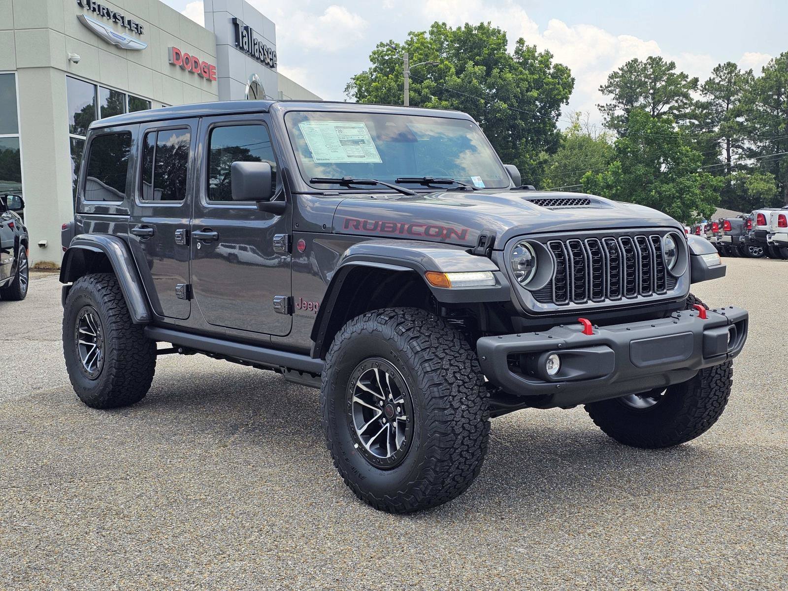 New 2026 Granite Crystal Metallic Clear-Coat Exterior Paint Jeep Rubicon X image 5