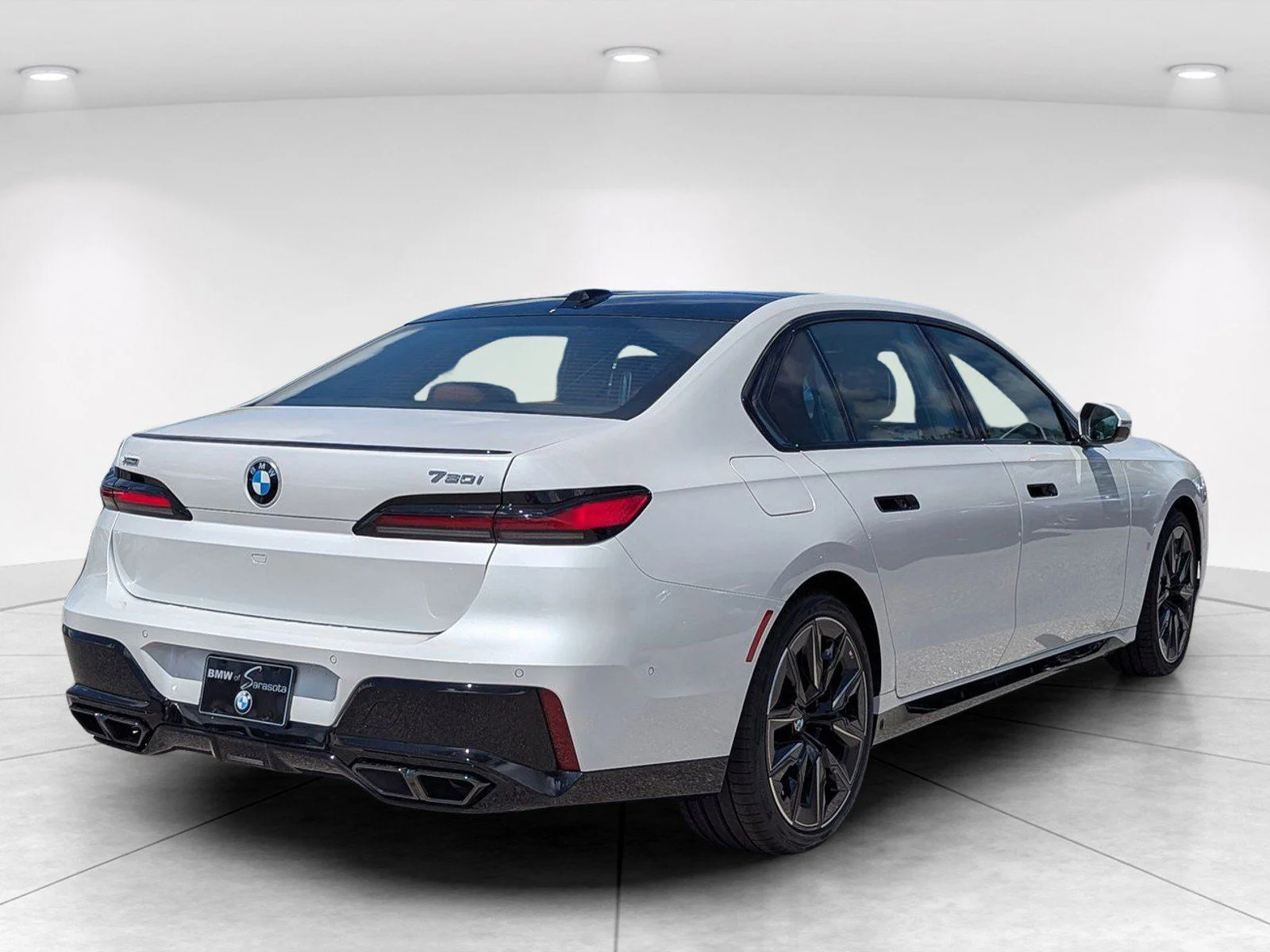 New 2026 Mineral White Metallic BMW 760i xDrive image 3
