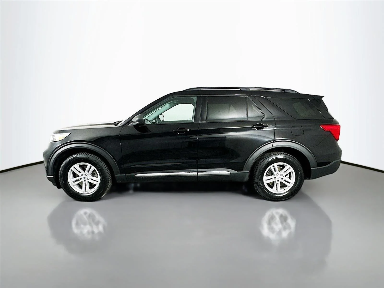 Used 2024  Ford XLT image 8