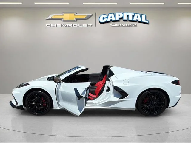 Used 2024 Arctic White Chevrolet 2LT image 4