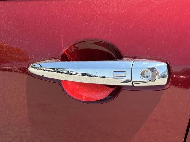 Used 2020 Red Nissan 2.5 Platinum image 43