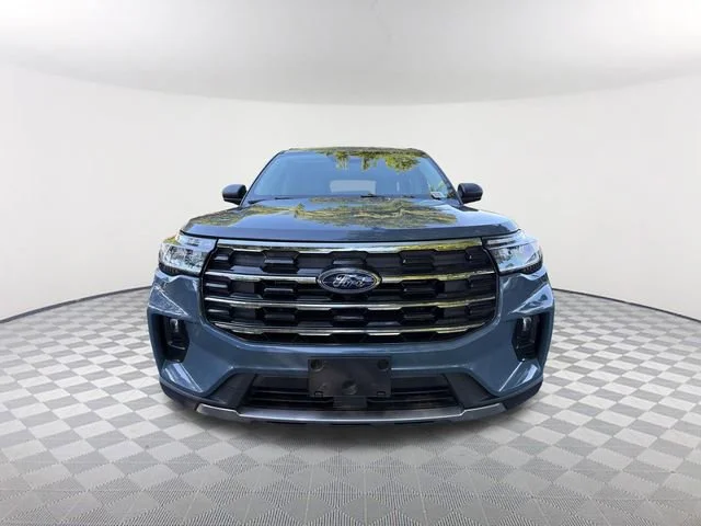 Used 2025 Blue Ford Active image 2