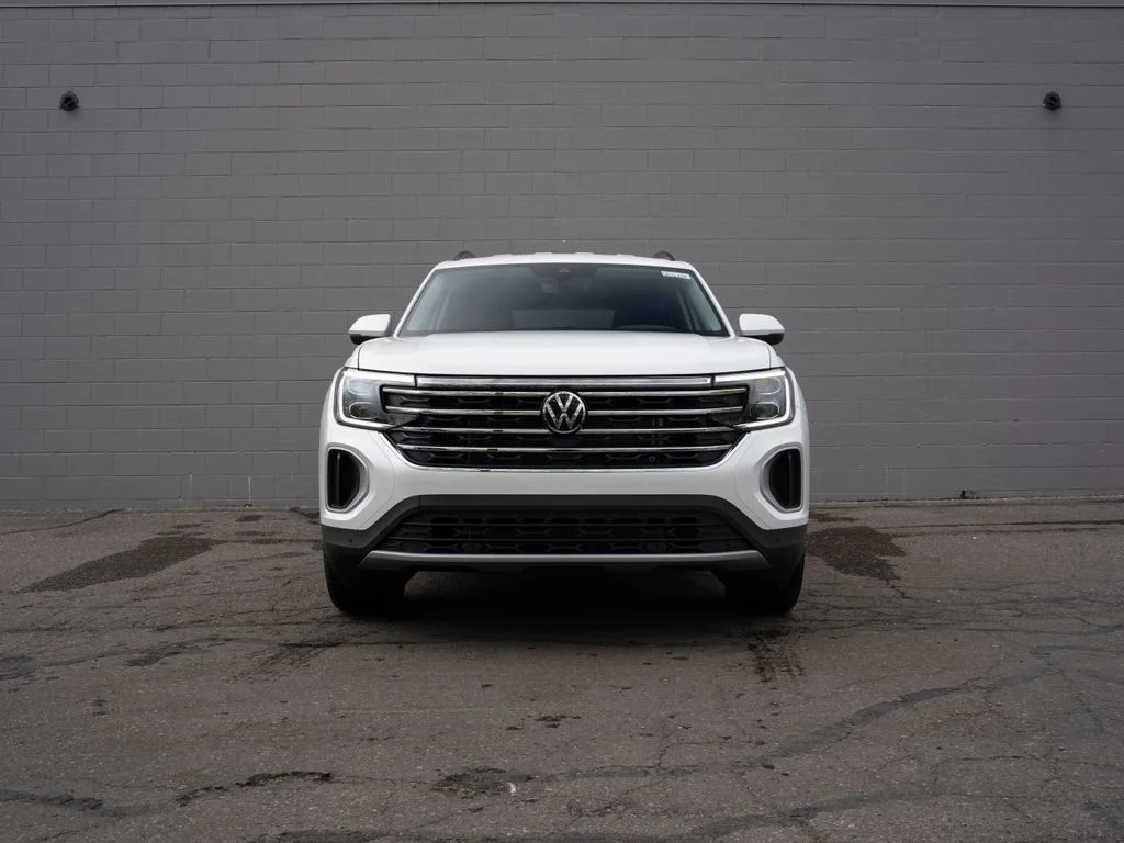 New 2026 White Volkswagen 2.0T SE w/Technology image 2