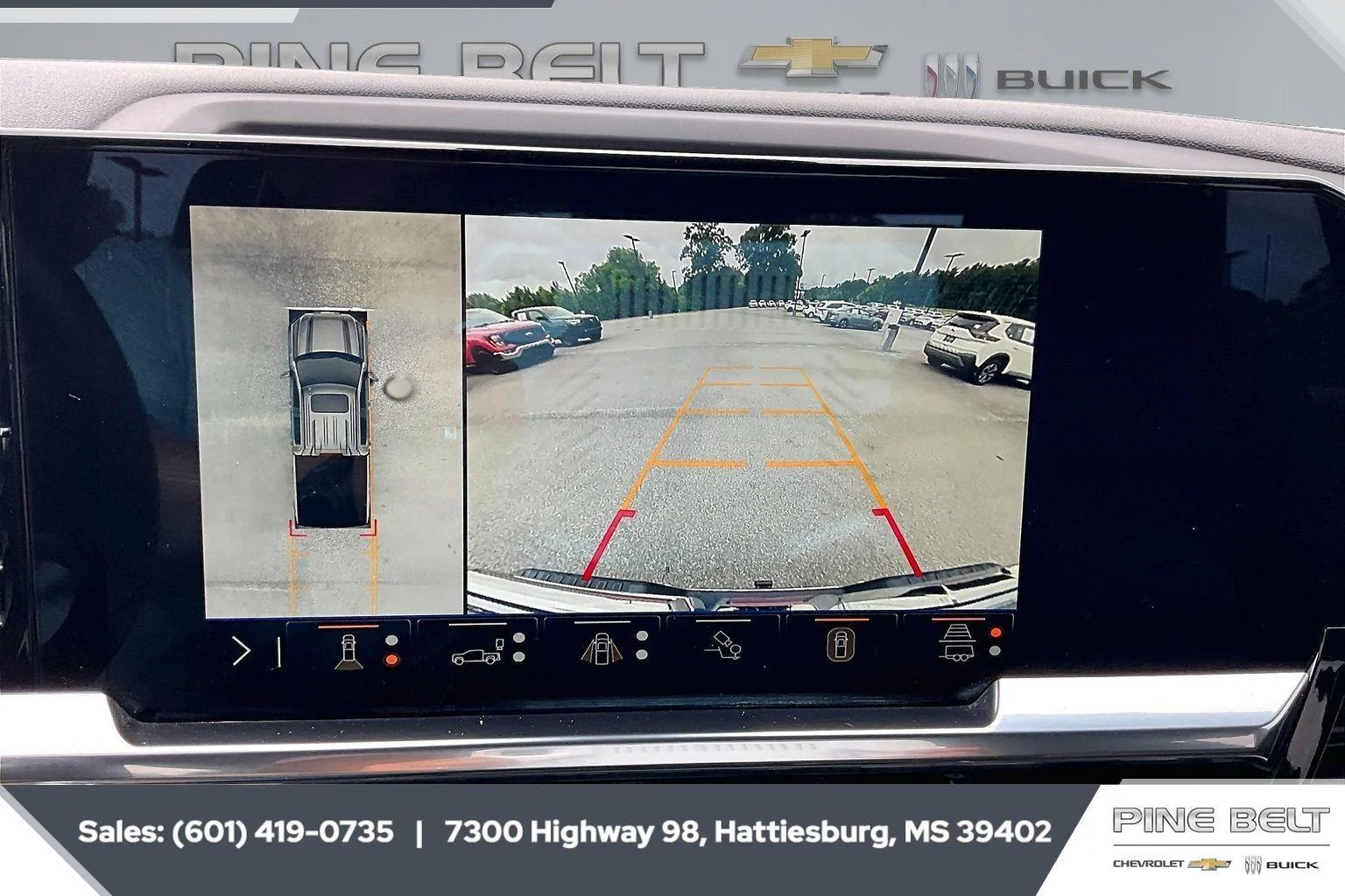 Used 2024 Sterling Metallic GMC SLT image 16