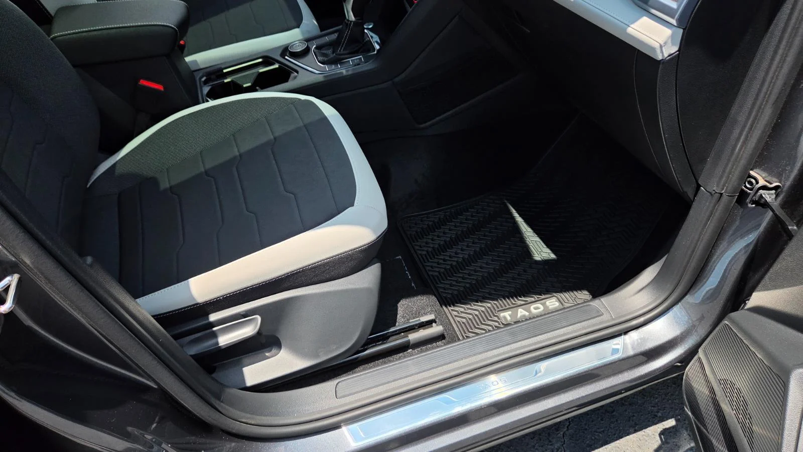 New 2026 GRAY Volkswagen SE image 50