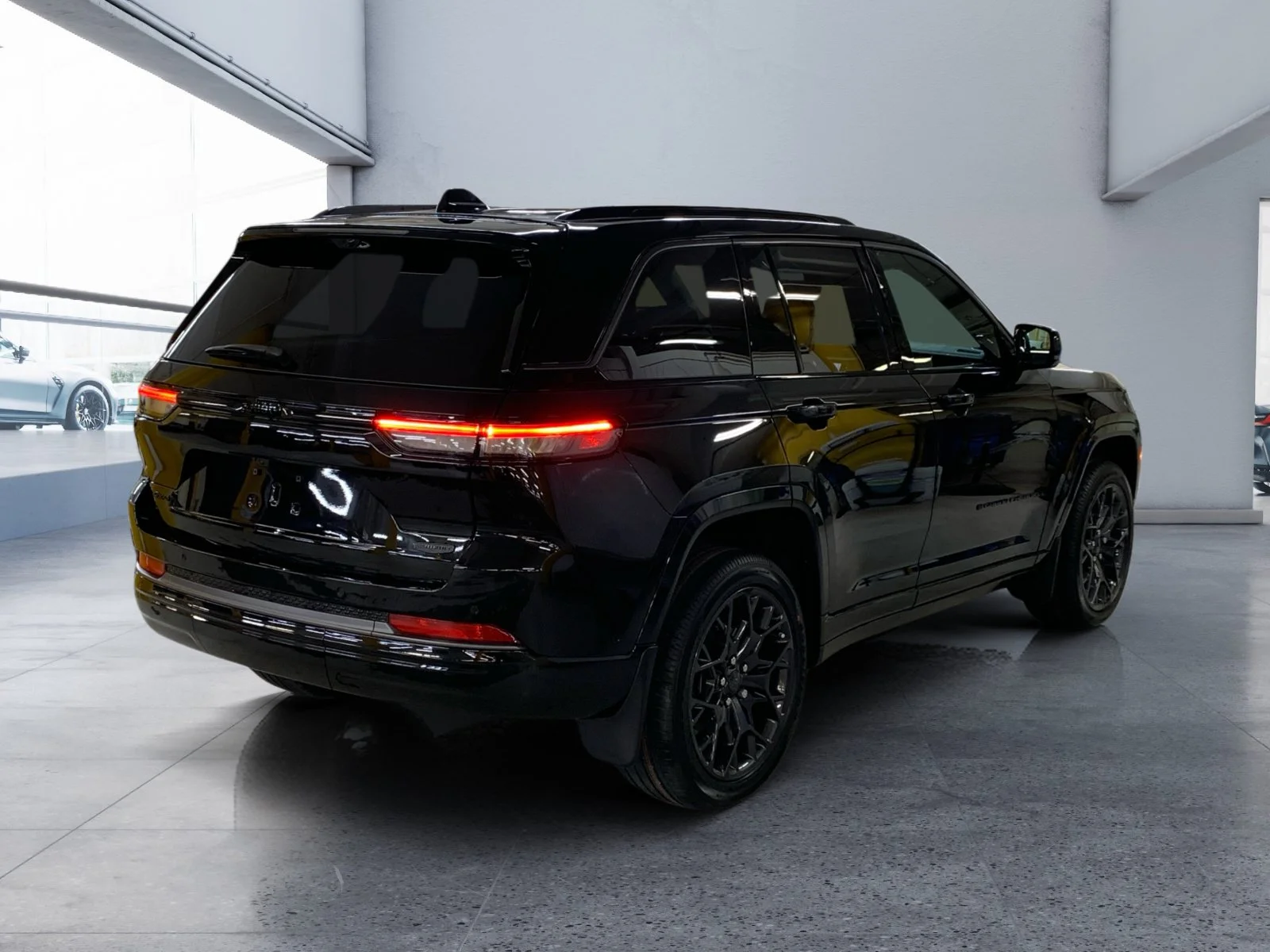 New 2026 Diamond Black Crystal Pearl Jeep Summit image 5