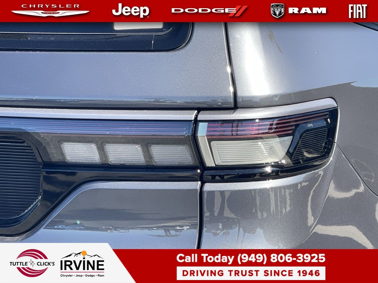 New 2026 Baltic-Gray Metallic Clear-Coat Exterior Paint Jeep Limited Reserve image 9