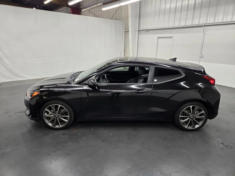 Used 2020 Ultra Black Hyundai 2.0 Premium image 2