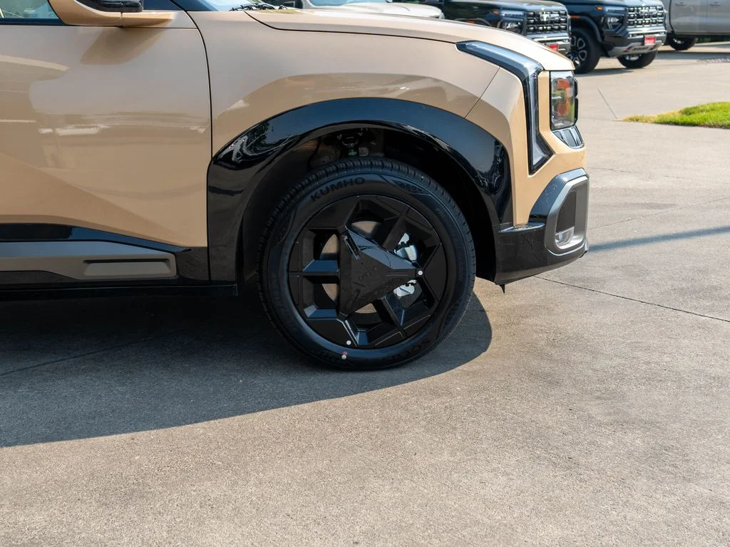 New 2027 Brown Kia X-Line S image 35