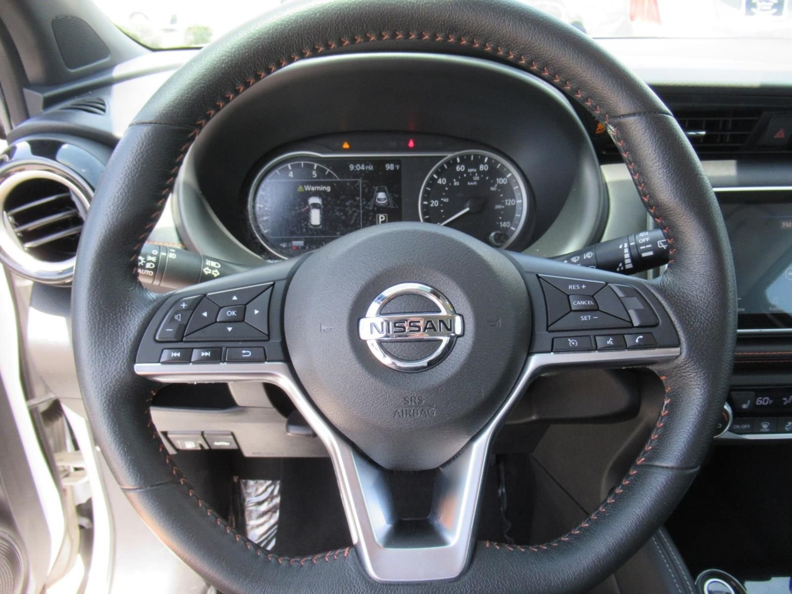 Used 2020 White Nissan SR image 23